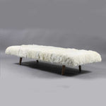 ギャラリービューアに画像を読み込みます。 Daybed in white color with wooden legs - Deszine Talks