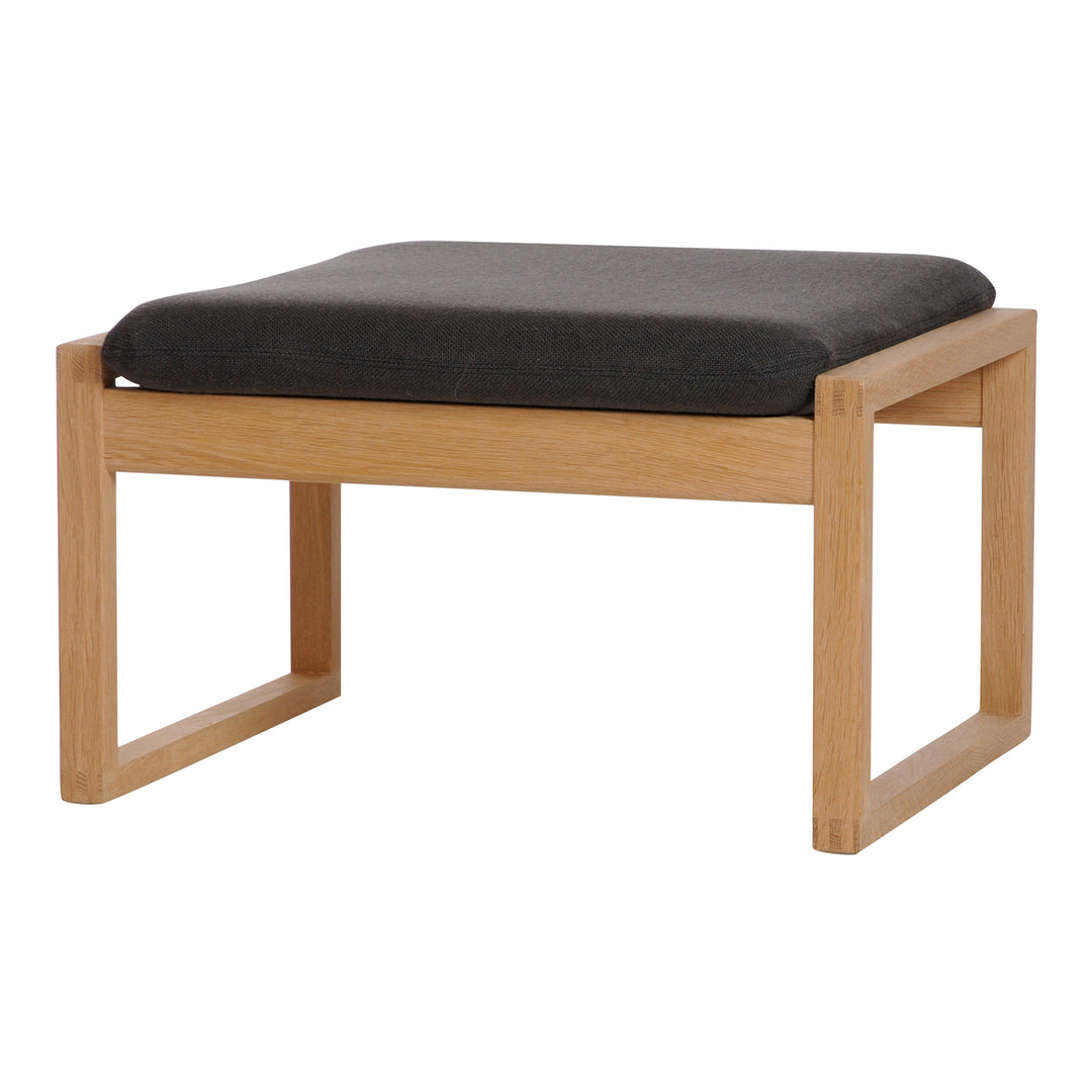 Leather Cushion for sled 2248 Stool by Børge Mogensen - Deszine Talks