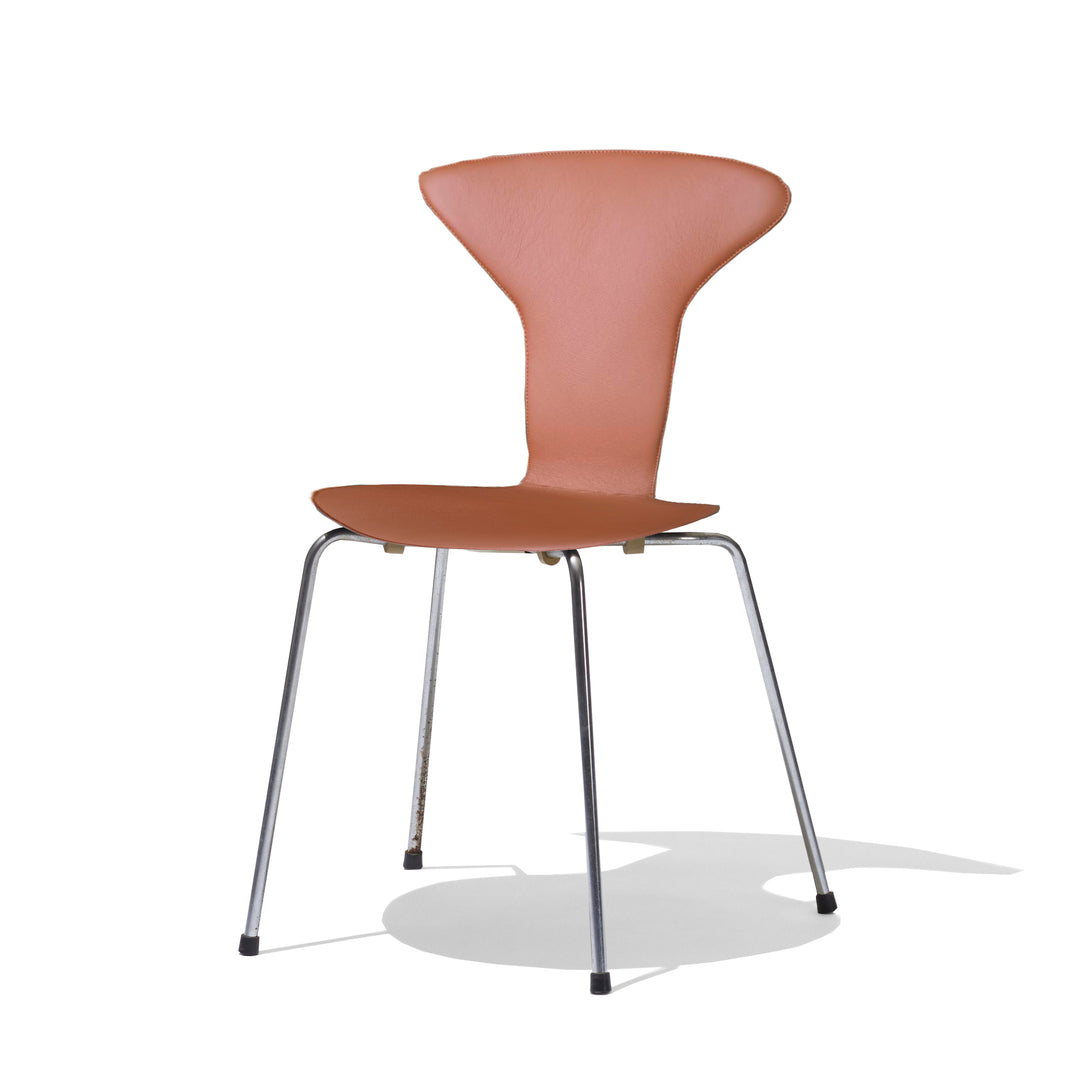 Leather covers for Arne Jacobsen's 3105 mosquito chairs 1955 (6) - Deszine Talks