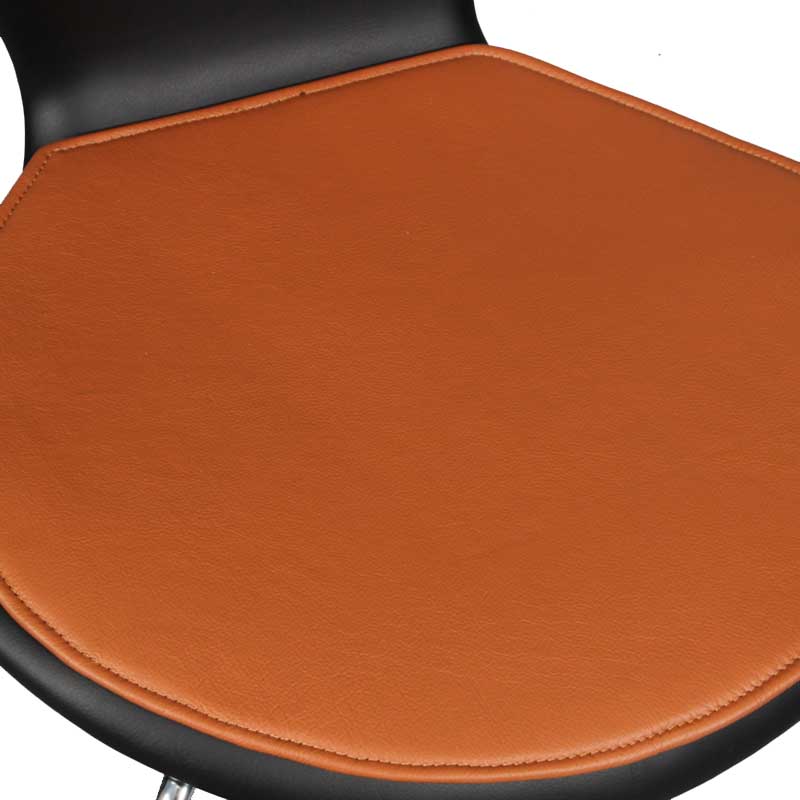 Leather Six cushions for Arne Jacobsen's Astole model 3107/3207 (7éren) - Deszine Talks