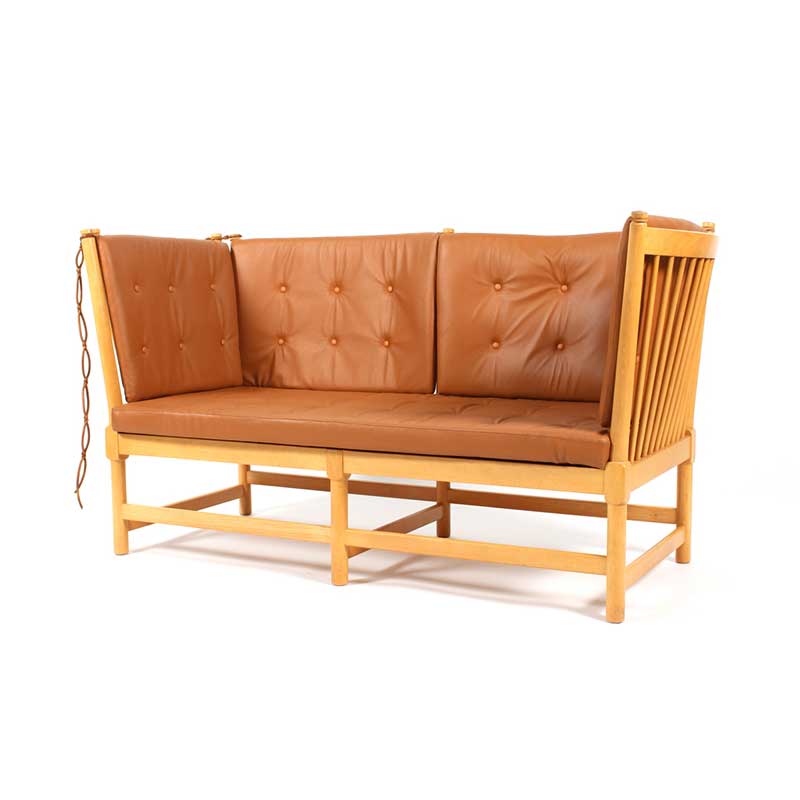BørgeMogensen’s Iconic Spanish Chair: Enhance It with Custom Leather Cushions