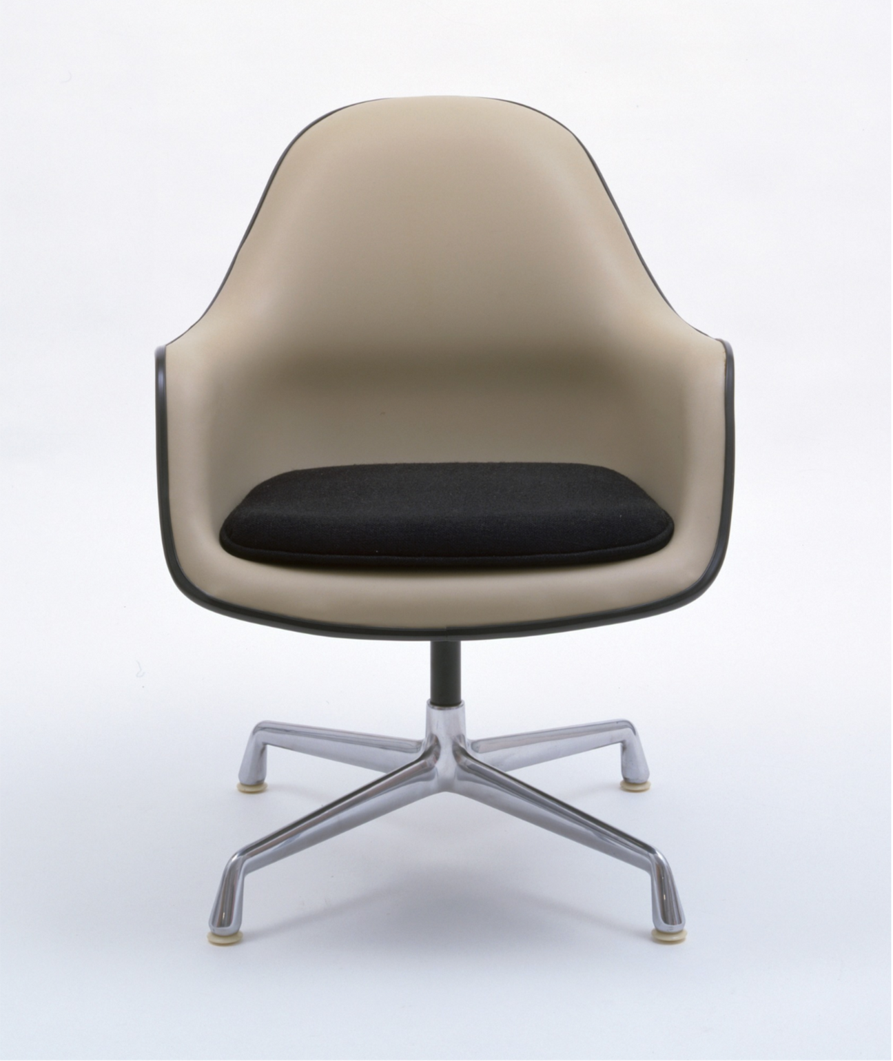 Importance Of Chairs In The Work From Home Era: Folkestolen J39