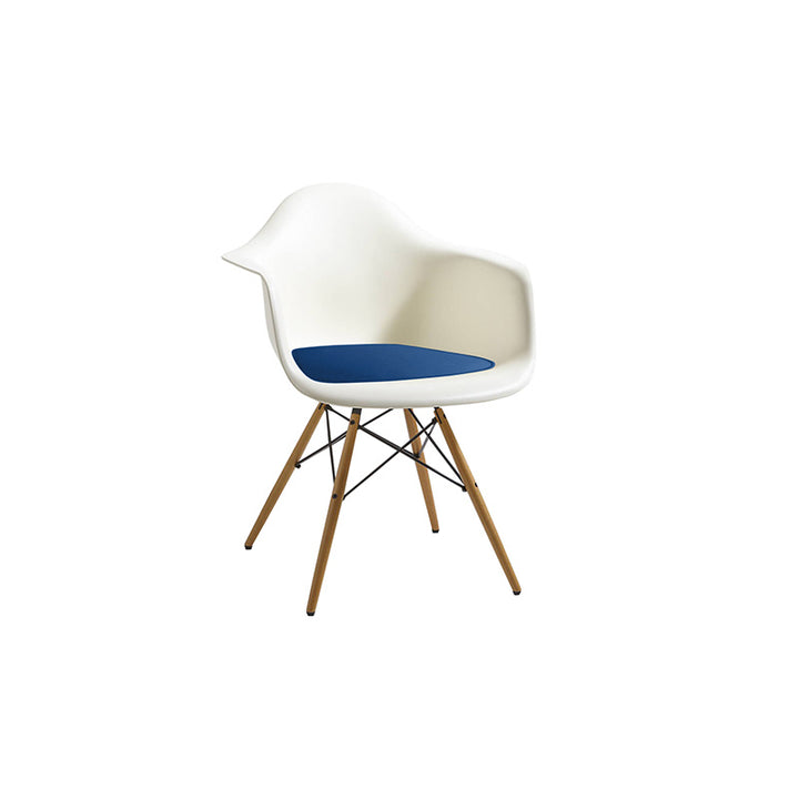 leather cushion for the Charles Eames models DAW, DAR, DAX, DAL and RAR chairs - Deszine Talks