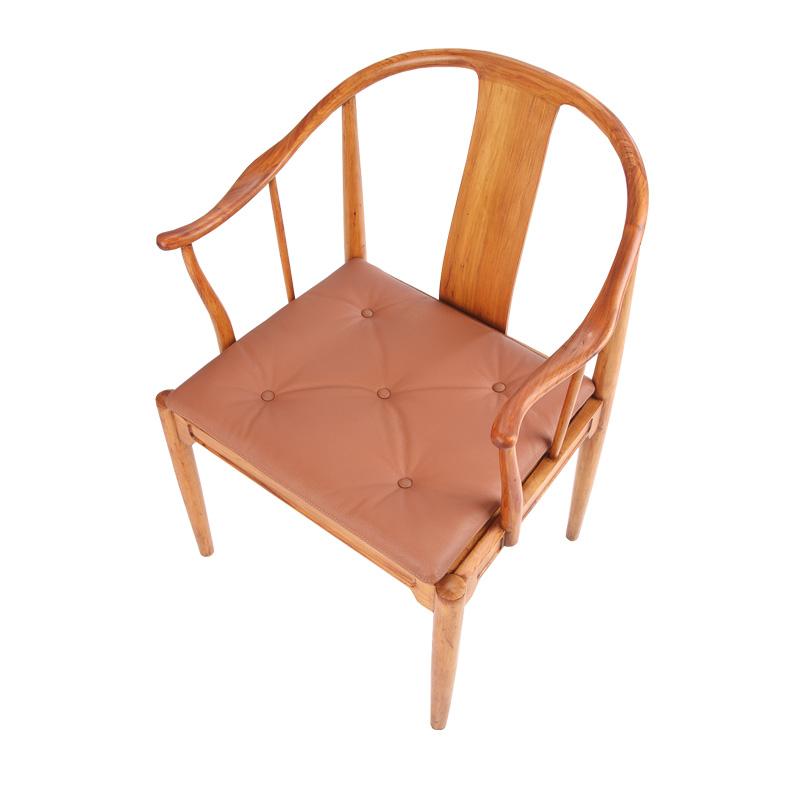 Leather Cushion for Hans J. Wegner's Chair FH 4283 - Deszine Talks