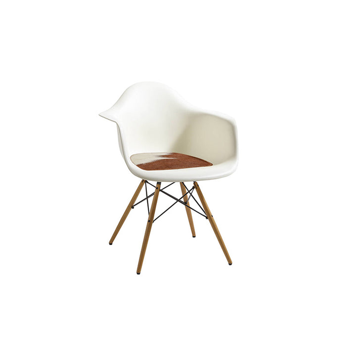 leather cushion for the Charles Eames models DAW, DAR, DAX, DAL and RAR chairs - Deszine Talks