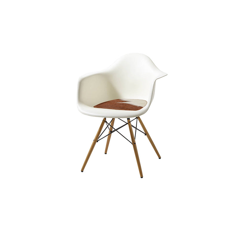 leather cushion for the Charles Eames models DAW, DAR, DAX, DAL and RAR chairs - Deszine Talks