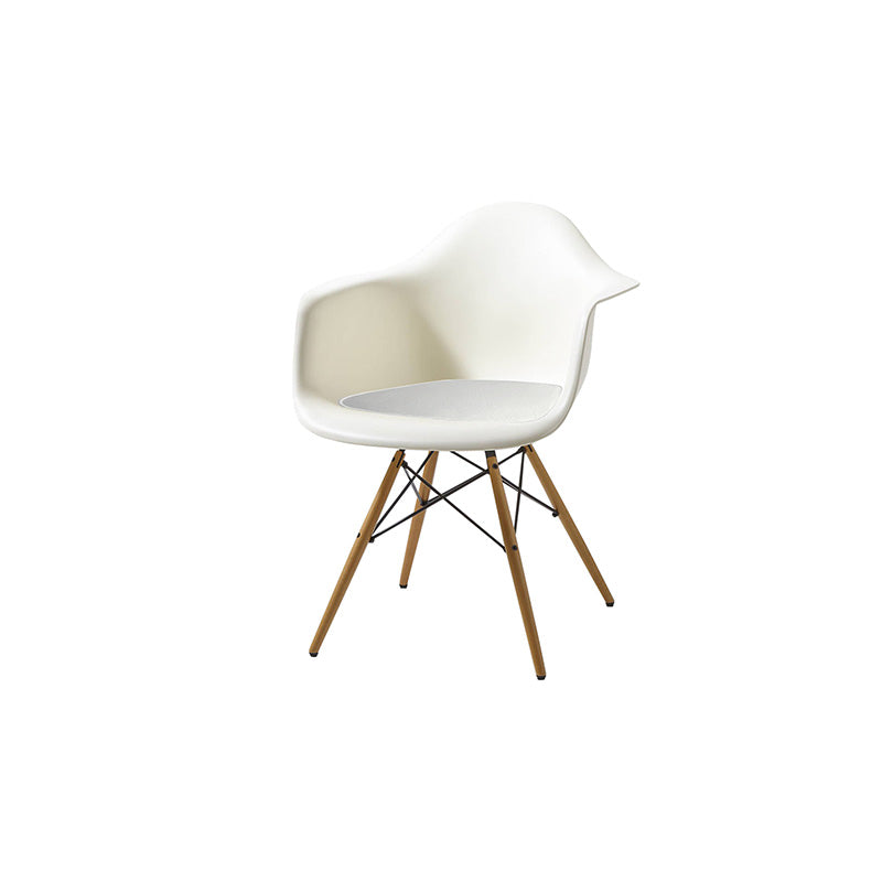 leather cushion for the Charles Eames models DAW, DAR, DAX, DAL and RAR chairs - Deszine Talks
