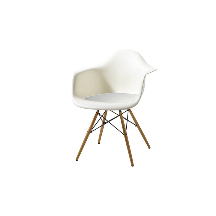 leather cushion for the Charles Eames models DAW, DAR, DAX, DAL and RAR chairs - Deszine Talks