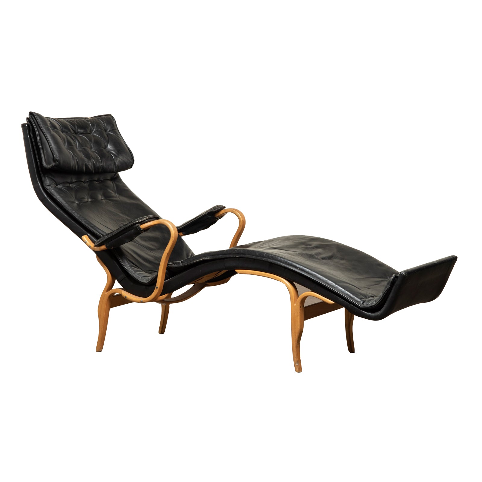 Leather Cushion for Model 1709-1988 chair  by Bruno Mathhsons - Deszine Talks