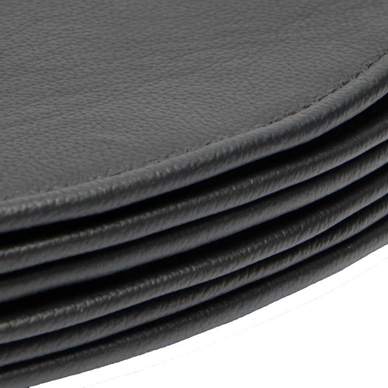 Leather Six cushions for Arne Jacobsen's Astole model 3107/3207 (7éren) - Deszine Talks