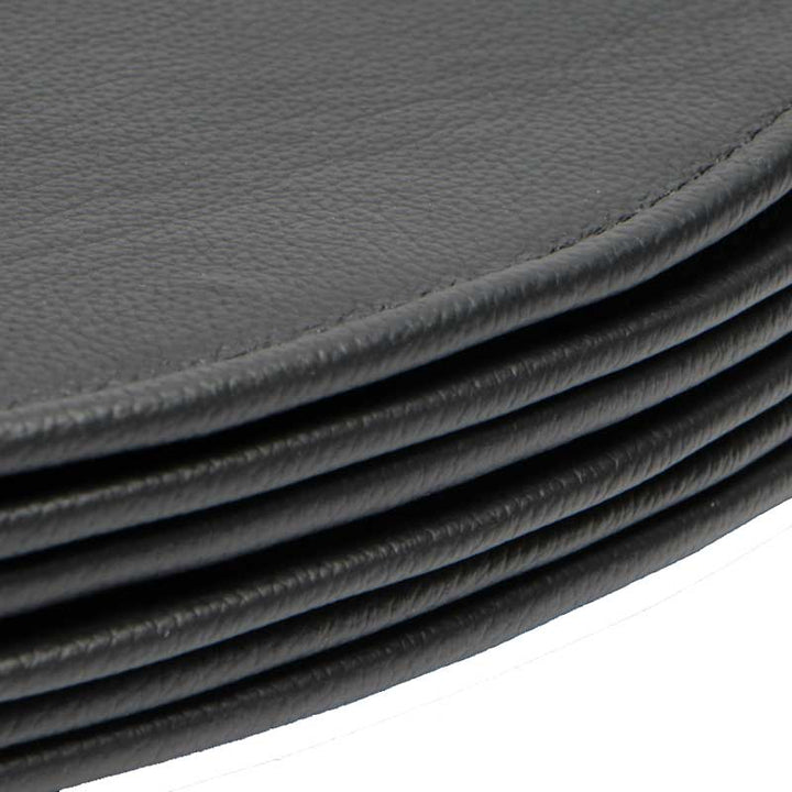 Leather Six cushions for Arne Jacobsen's Astole model 3107/3207 (7éren) - Deszine Talks